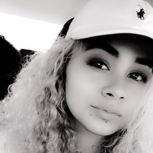 Meet your Posher, Angelique